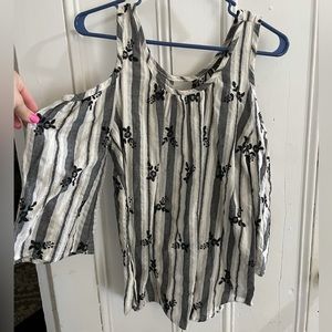 Flower Cold Shoulder Tank